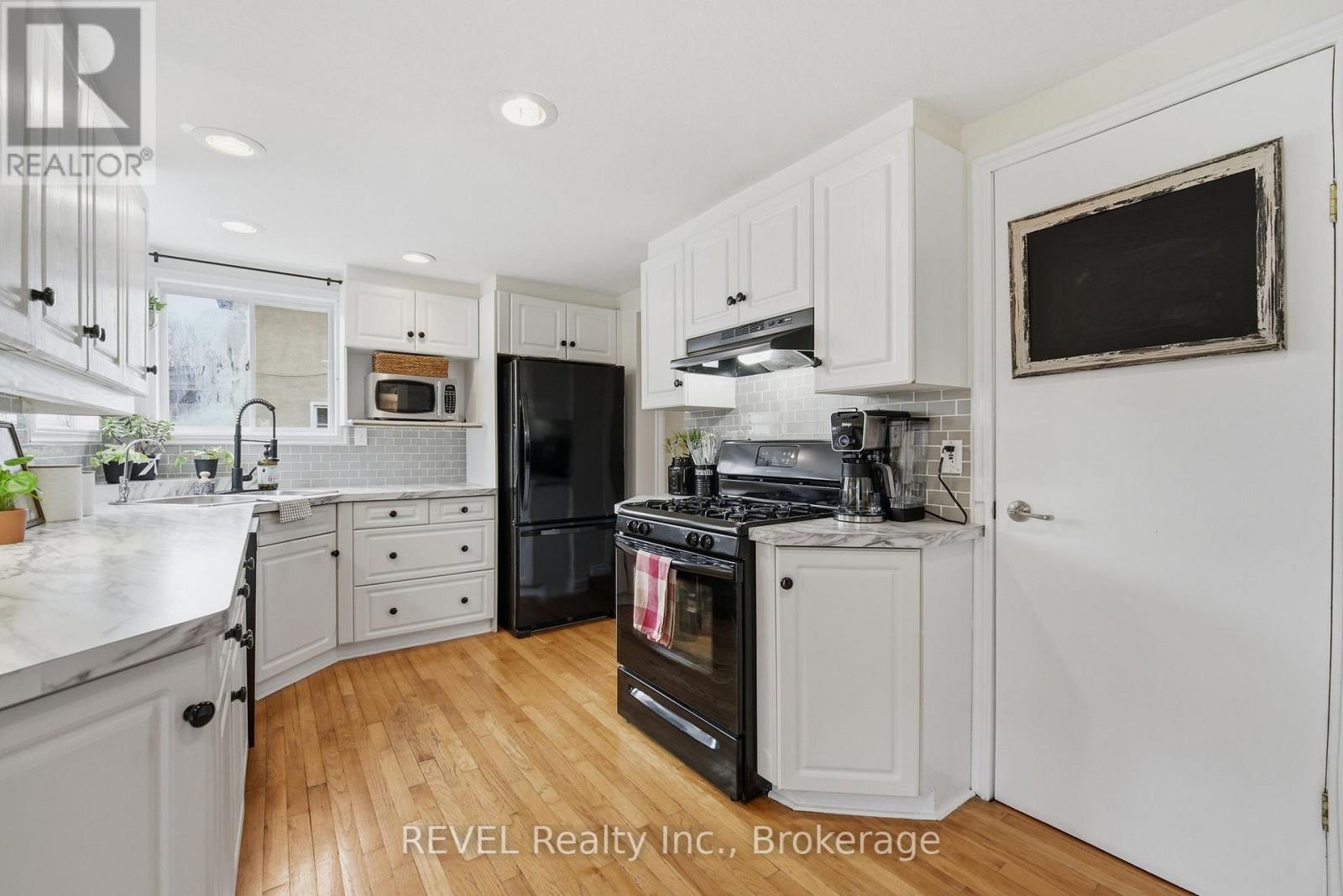 75 Grove Street, Welland (Welland Downtown), Ontario  L3B 4B3 - Photo 14 - X12879110