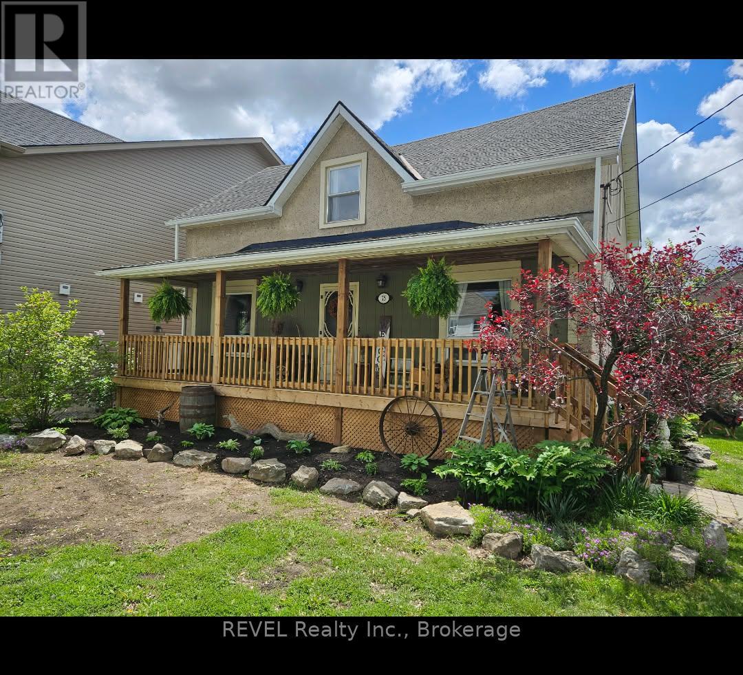 75 Grove Street, Welland (Welland Downtown), Ontario  L3B 4B3 - Photo 2 - X12879110