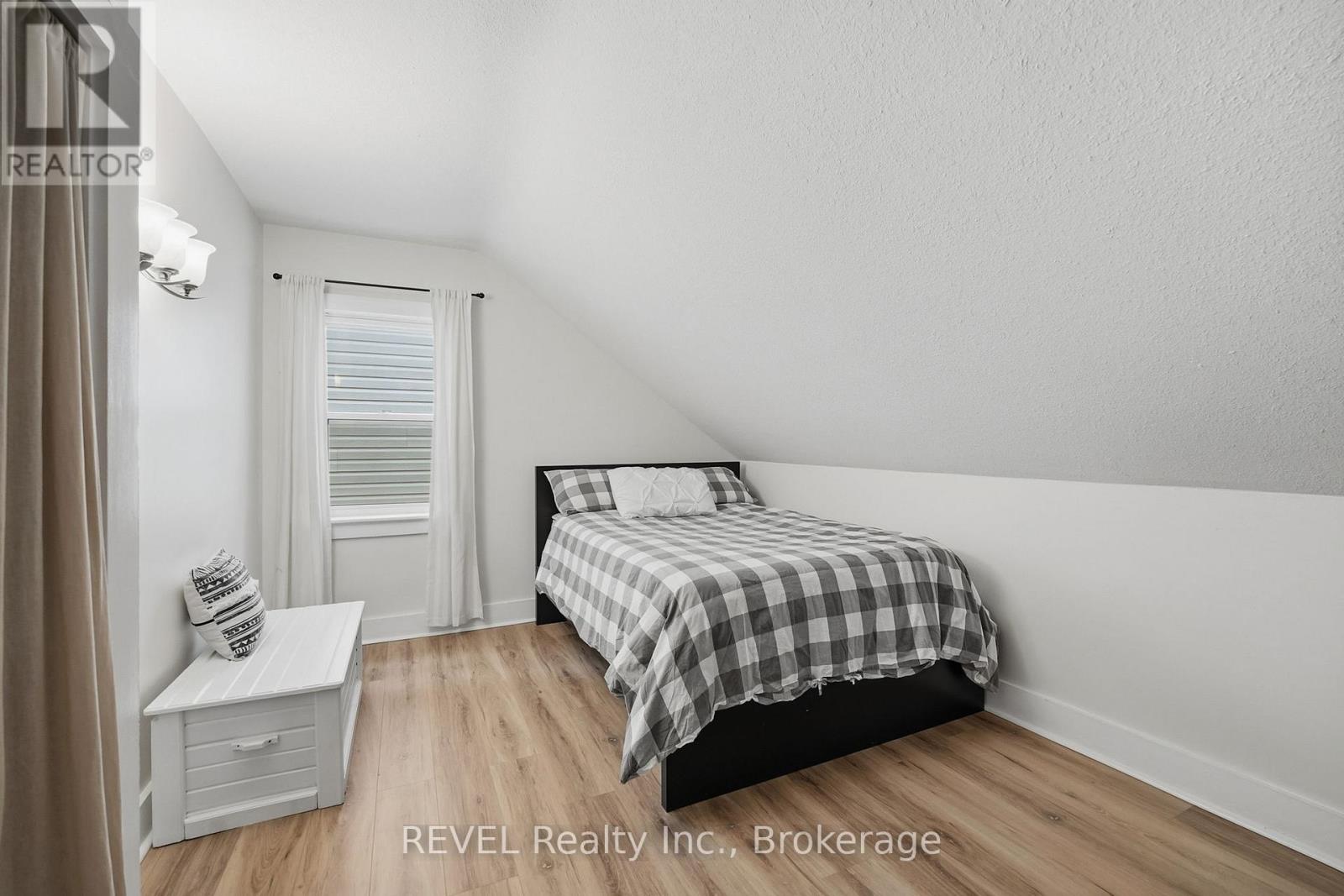 75 Grove Street, Welland (Welland Downtown), Ontario  L3B 4B3 - Photo 24 - X12879110