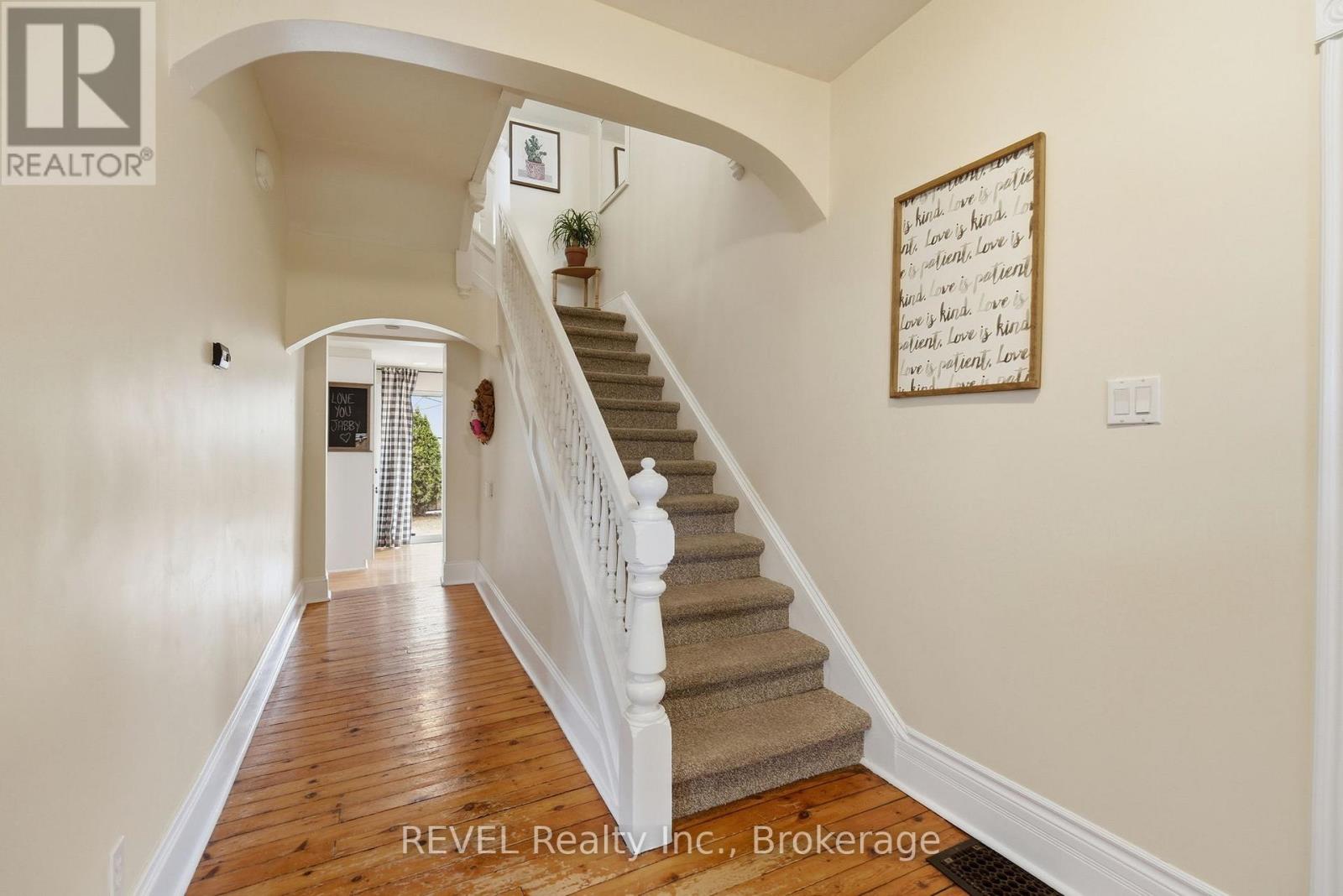 75 Grove Street, Welland (Welland Downtown), Ontario  L3B 4B3 - Photo 6 - X12879110