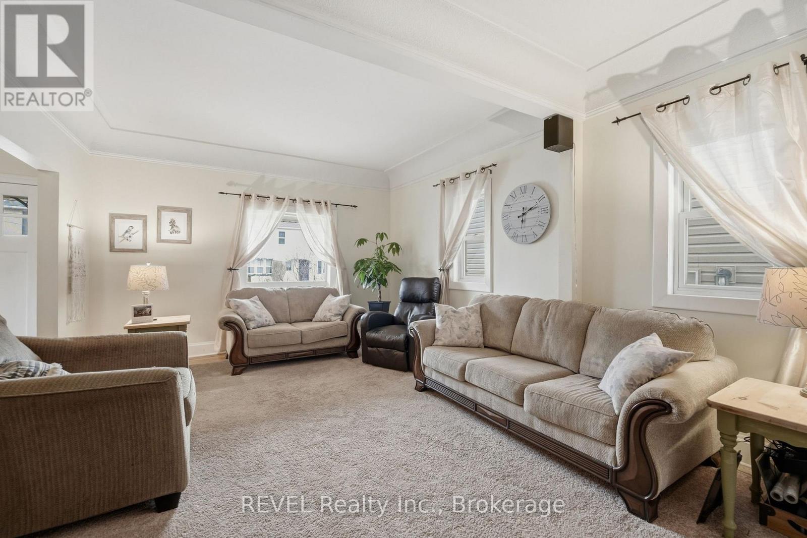 75 Grove Street, Welland (Welland Downtown), Ontario  L3B 4B3 - Photo 9 - X12879110