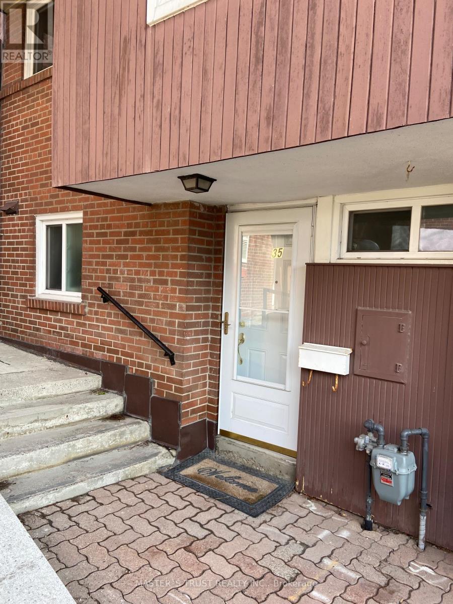 35 - 10 ESTERBROOKE AVENUE, Toronto, Ontario