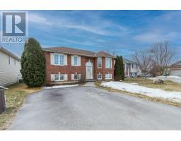 6 CHISHOLM SQUARE, Belleville, Ontario