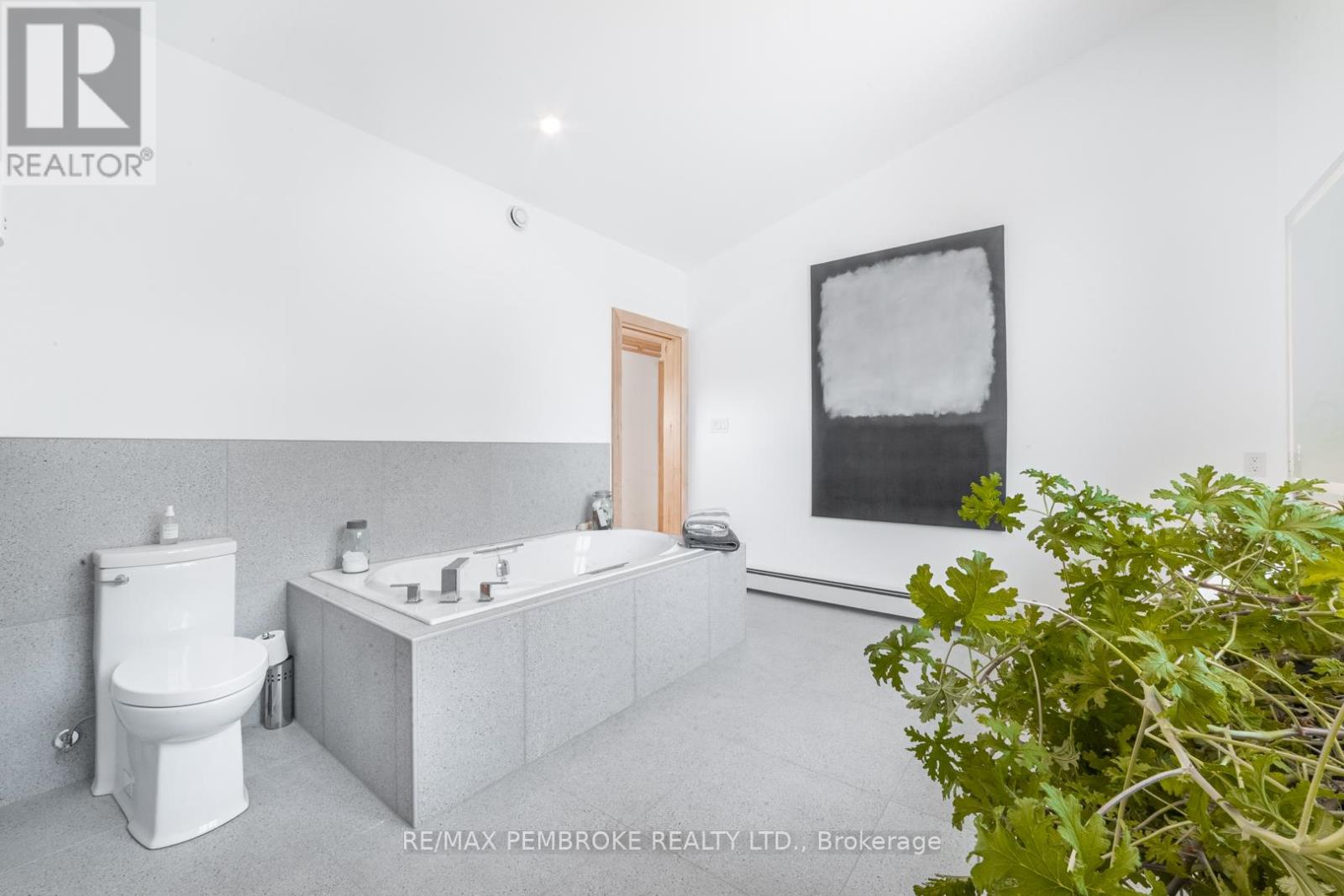 102 Rantz Road, Petawawa, Ontario  K8H 2W8 - Photo 24 - X12879122