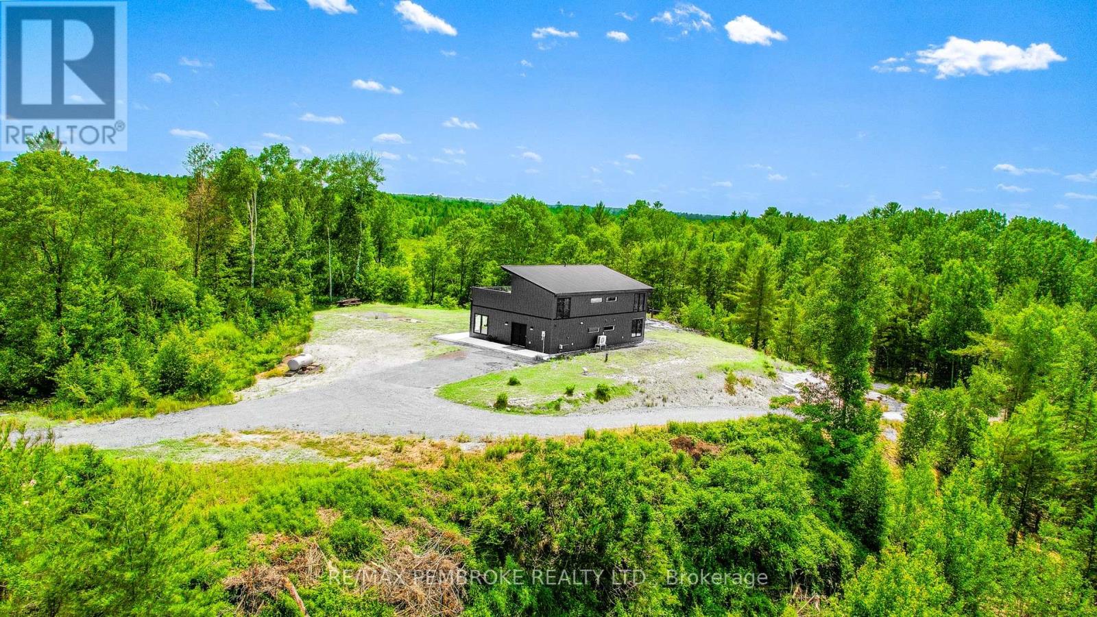 102 Rantz Road, Petawawa, Ontario  K8H 2W8 - Photo 40 - X12879122