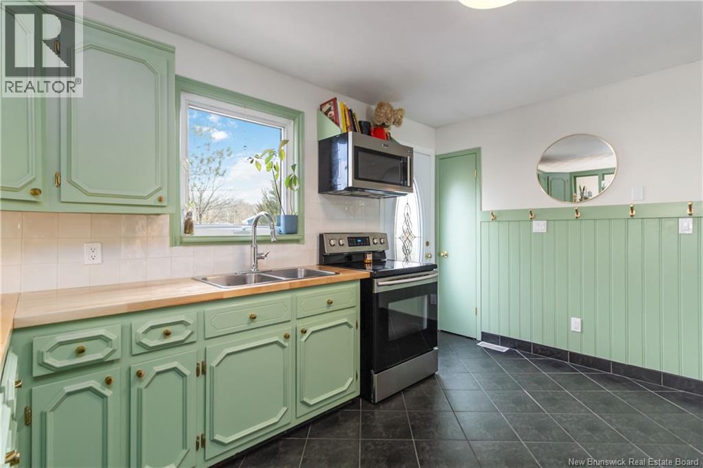 115 Notingham Drive, Moncton, New Brunswick  E1A 5J9 - Photo 6 - NB134994