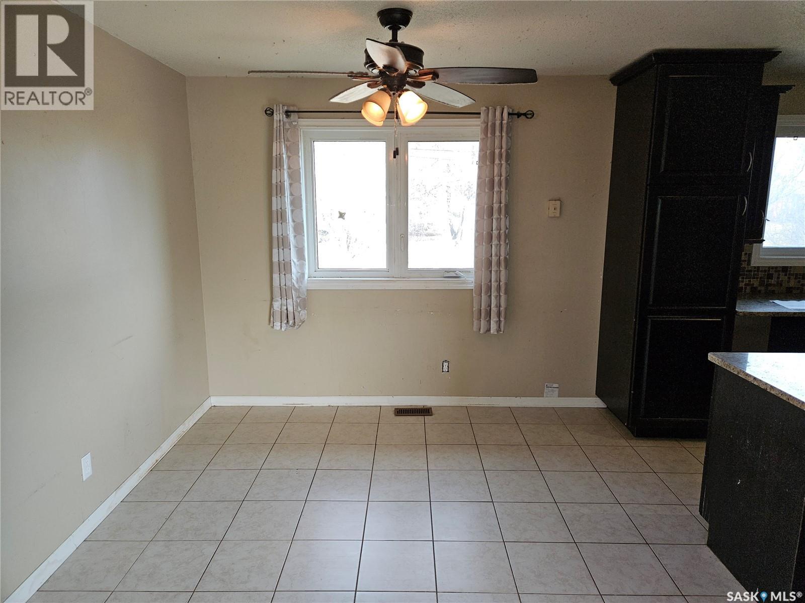 235 James Street, Kisbey, Saskatchewan  S0C 1L0 - Photo 13 - SK030373