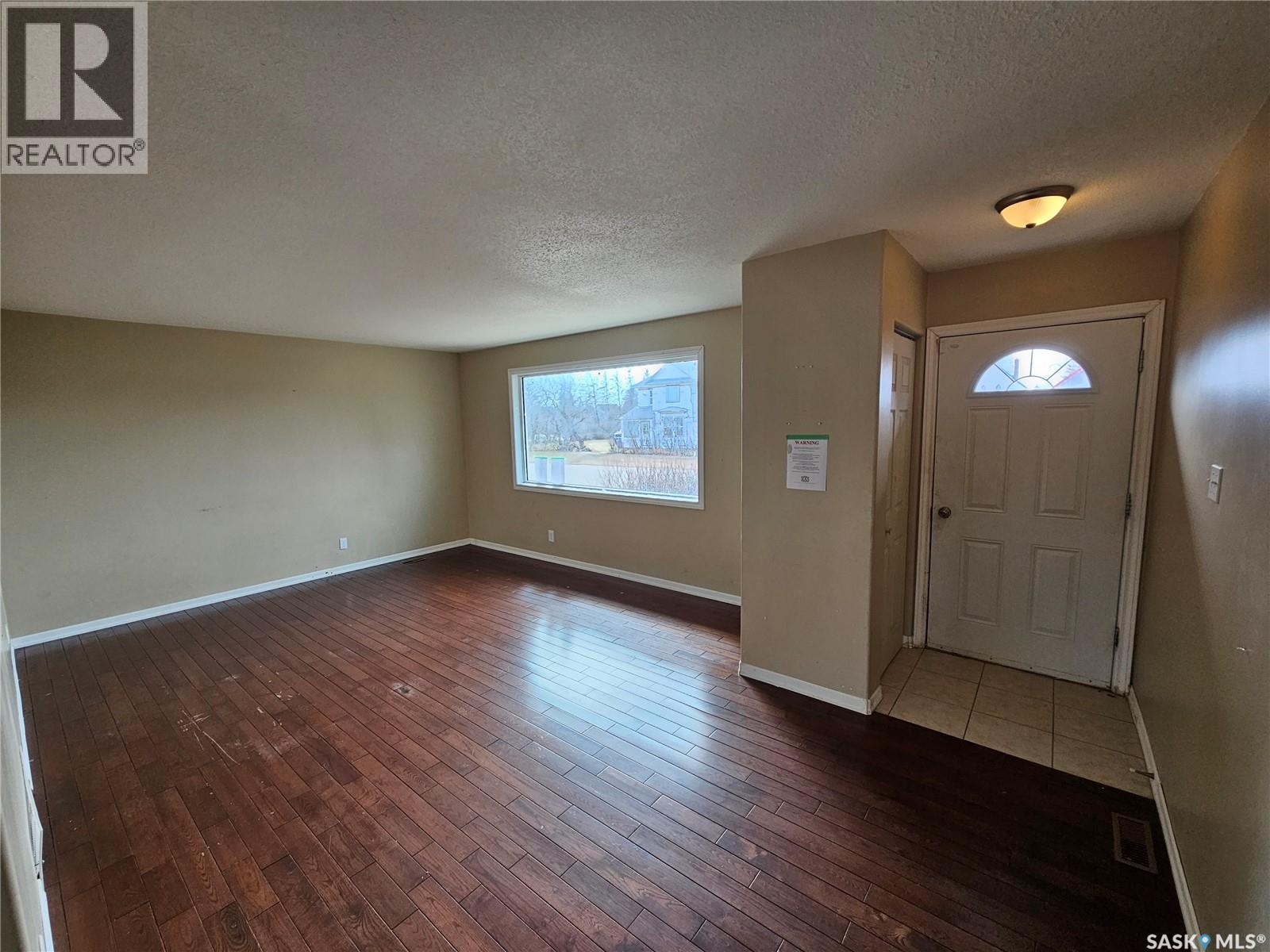 235 James Street, Kisbey, Saskatchewan  S0C 1L0 - Photo 17 - SK030373