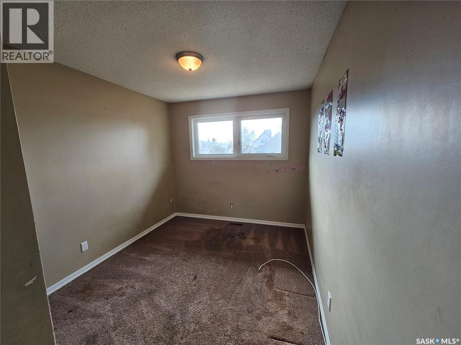 235 James Street, Kisbey, Saskatchewan  S0C 1L0 - Photo 21 - SK030373