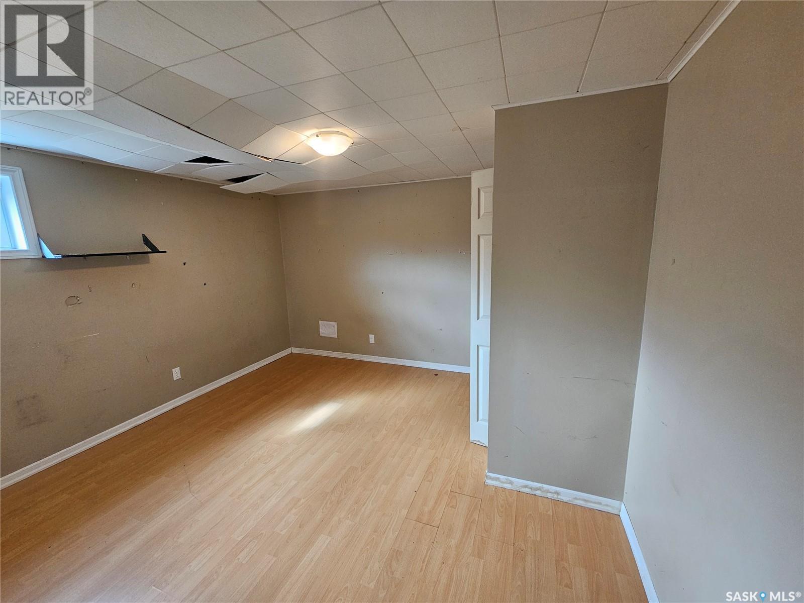 235 James Street, Kisbey, Saskatchewan  S0C 1L0 - Photo 33 - SK030373