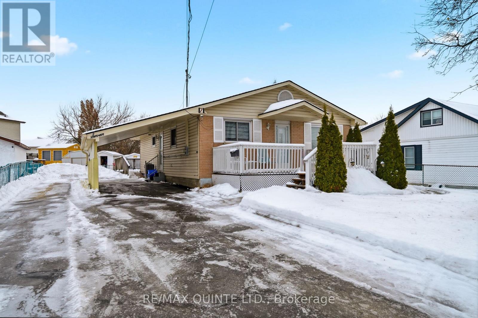 7 Herman Street, Belleville, Ontario  K8N 4W2 - Photo 3 - X12879166