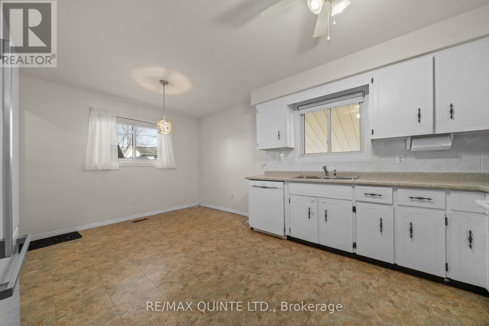 7 Herman Street, Belleville, Ontario  K8N 4W2 - Photo 8 - X12879166