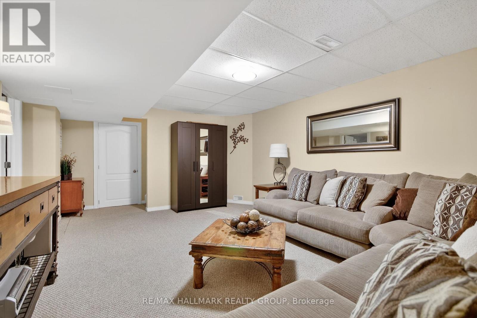 54 Charleston Street, Ottawa, Ontario  K2G 7G1 - Photo 35 - X12879148