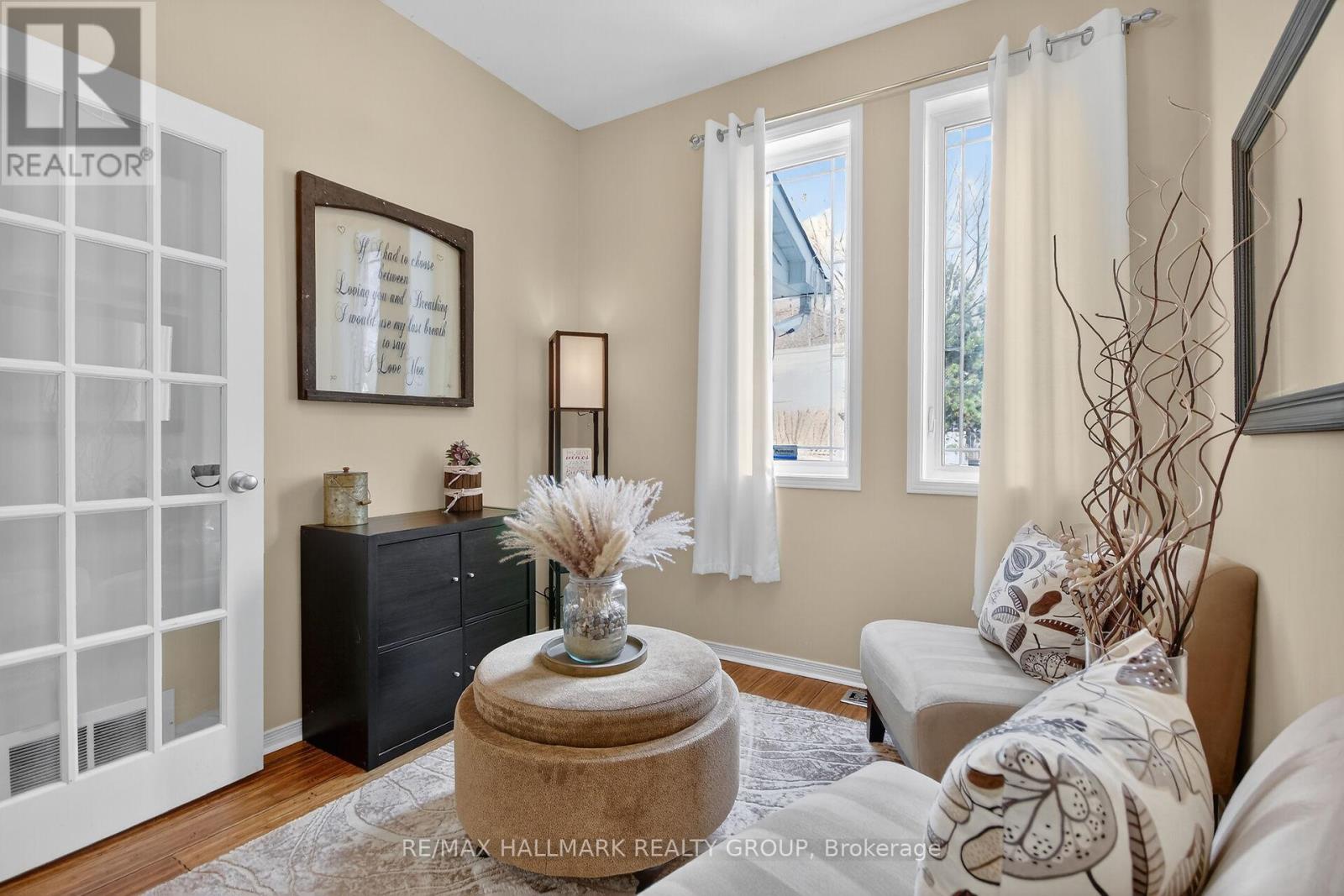 54 Charleston Street, Ottawa, Ontario  K2G 7G1 - Photo 4 - X12879148