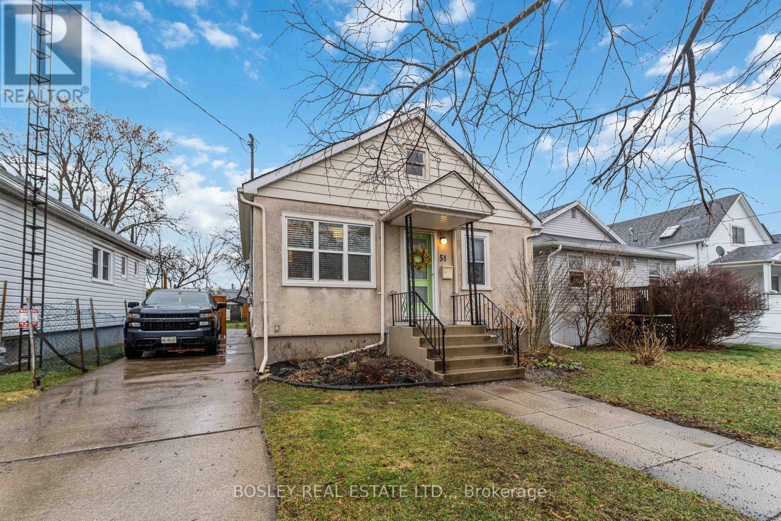 51 Merigold Street, St. Catharines, Ontario  L2S 2N6 - Photo 2 - X12879158