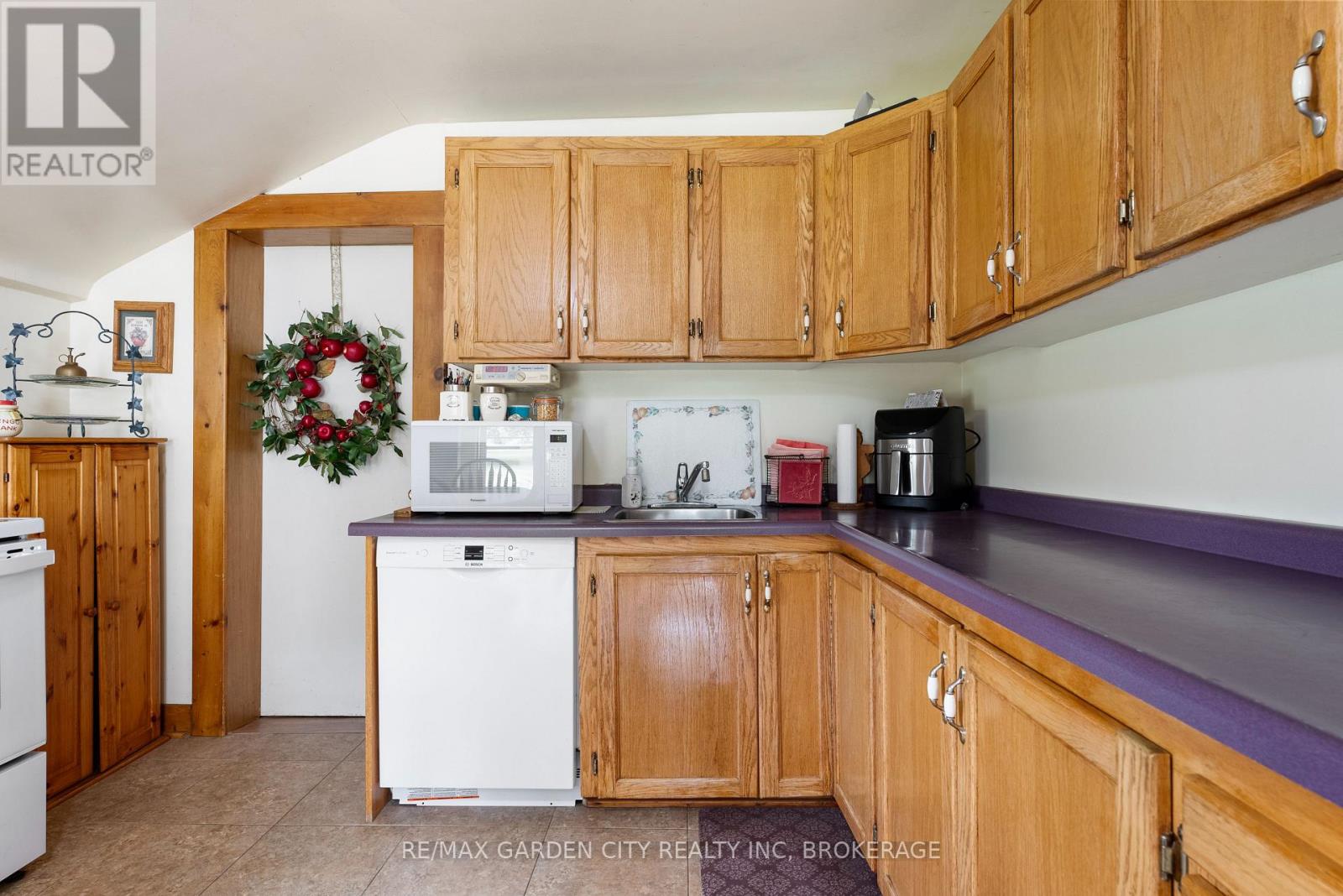 5400 North Service Road, Lincoln, Ontario  L0R 1B3 - Photo 23 - X12879178