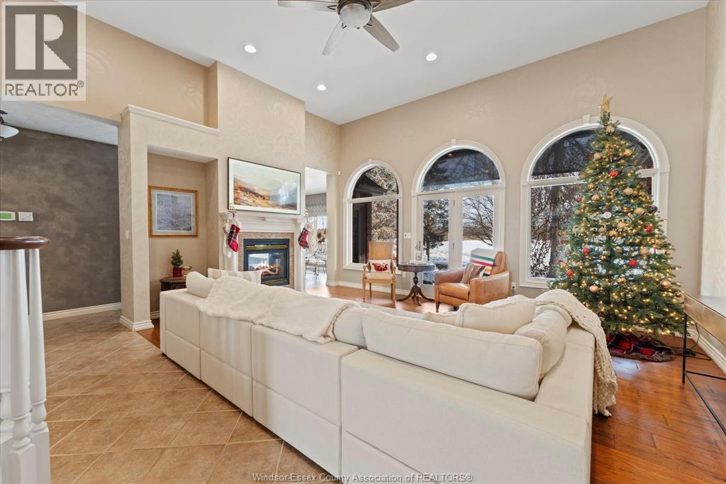 227 Clubview Drive, Amherstburg, Ontario  N9V 3Z3 - Photo 5 - 26004544