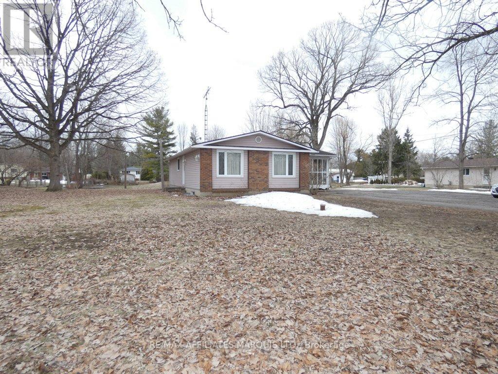 9 Sutton Drive, Edwardsburgh/cardinal, Ontario  K0E 1T1 - Photo 2 - X12879154