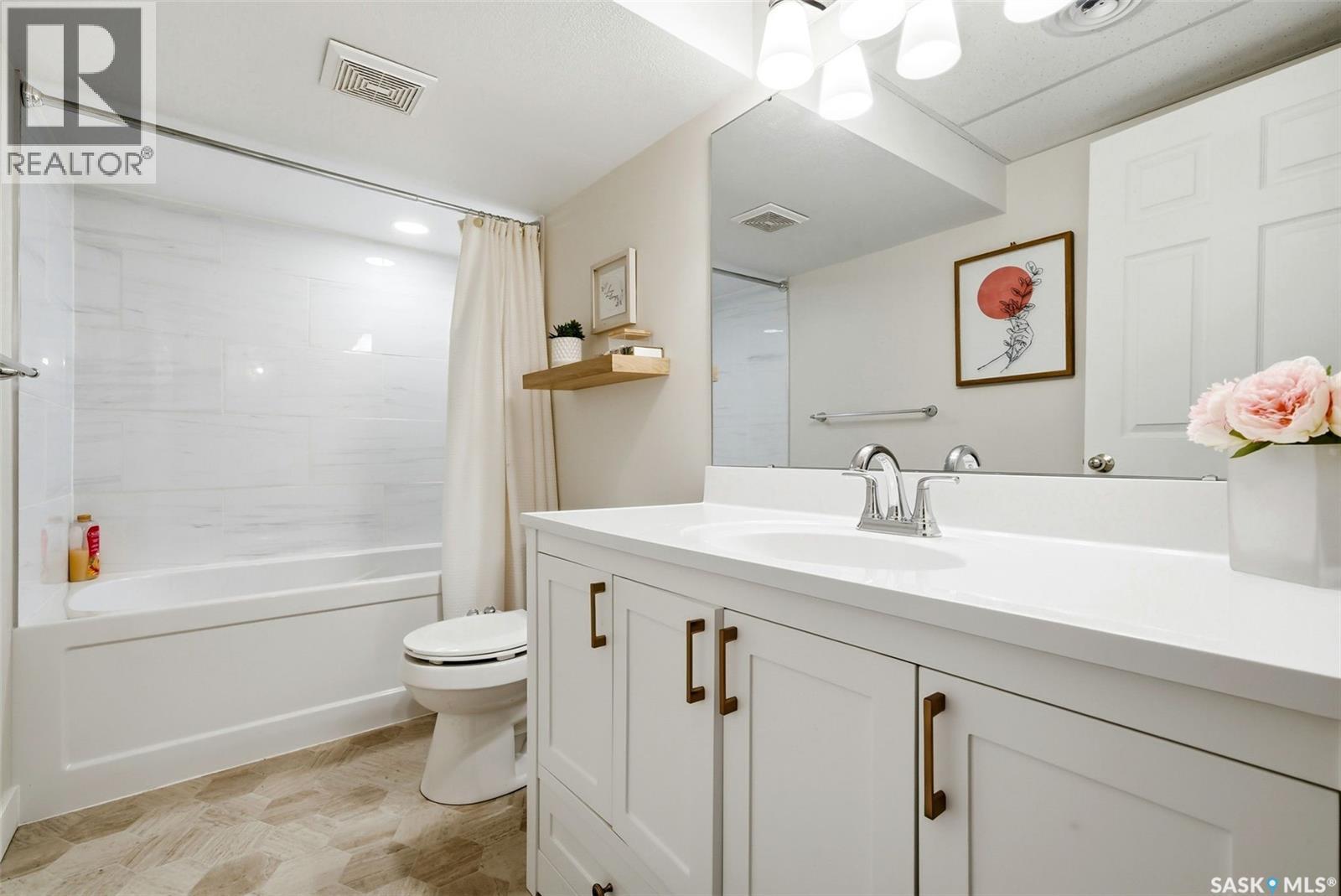 7023 Sherwood Drive, Regina, Saskatchewan  S4X 2V5 - Photo 28 - SK030320