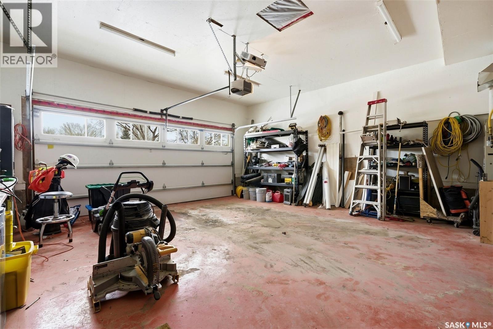 7023 Sherwood Drive, Regina, Saskatchewan  S4X 2V5 - Photo 33 - SK030320