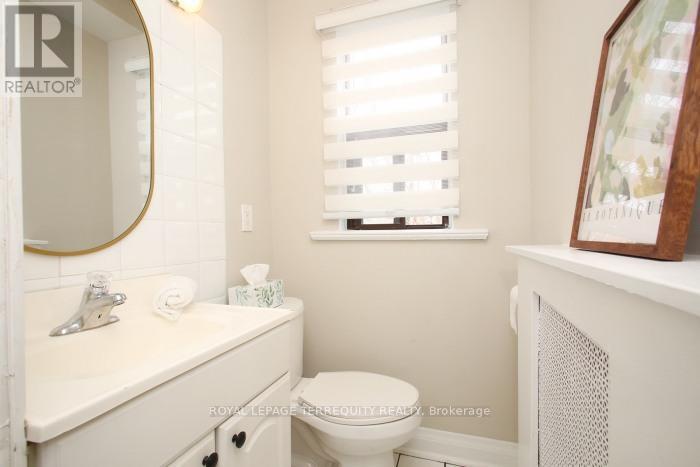 1746 Queen Street E, Toronto, Ontario  M4L 1G7 - Photo 18 - E12865030