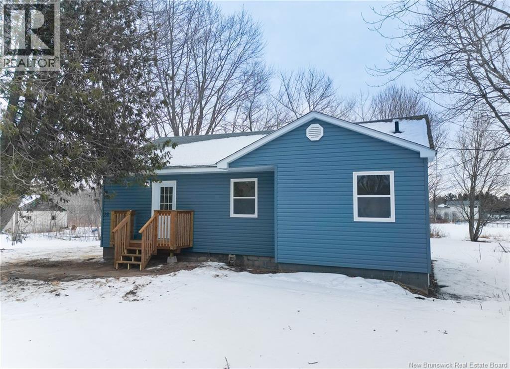 28 Glasier Road, Fredericton, New Brunswick  E3B 8L2 - Photo 2 - NB134778
