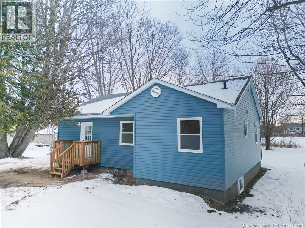 28 Glasier Road, Fredericton, New Brunswick  E3B 8L2 - Photo 3 - NB134778