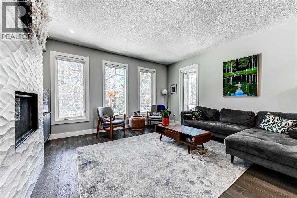 100 Burma Star Road Sw, Calgary, Alberta  T3E 7Y4 - Photo 4 - A2289941