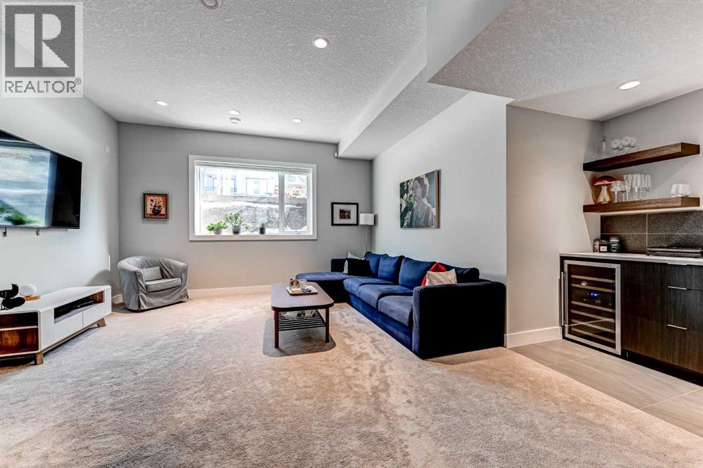 100 Burma Star Road Sw, Calgary, Alberta  T3E 7Y4 - Photo 33 - A2289941