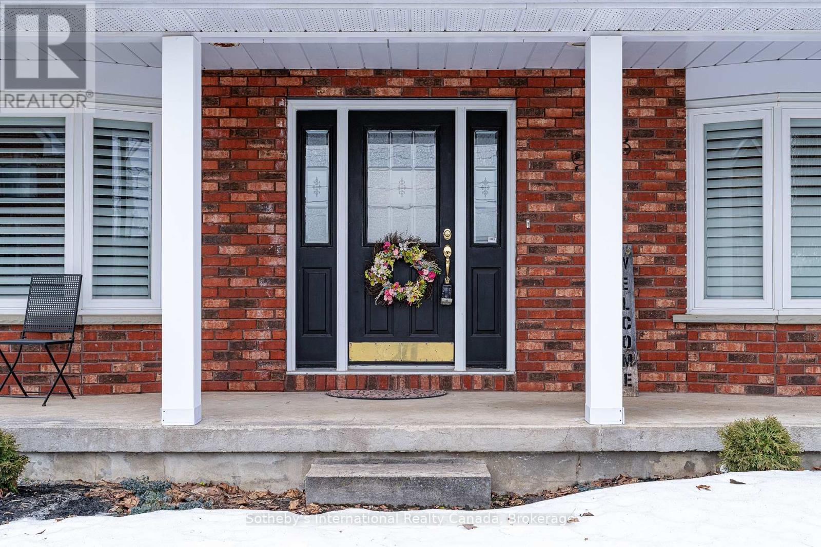 154 Mary Street, Clearview (Creemore), Ontario  L0M 1G0 - Photo 3 - S12879082