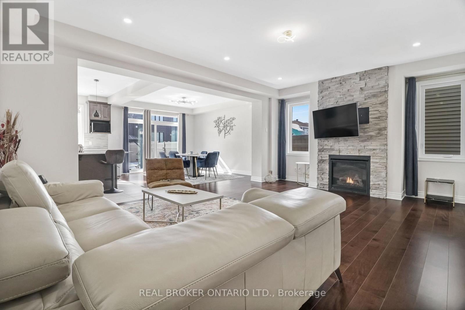 642 Continental Avenue, Ottawa, Ontario  K2V 0R1 - Photo 10 - X12836356