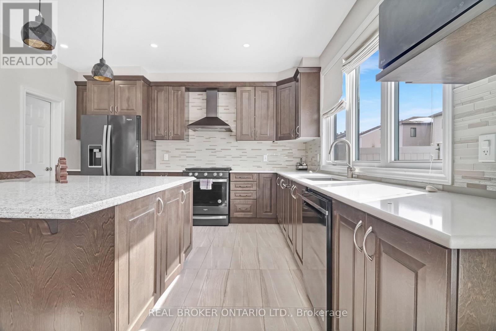 642 Continental Avenue, Ottawa, Ontario  K2V 0R1 - Photo 12 - X12836356