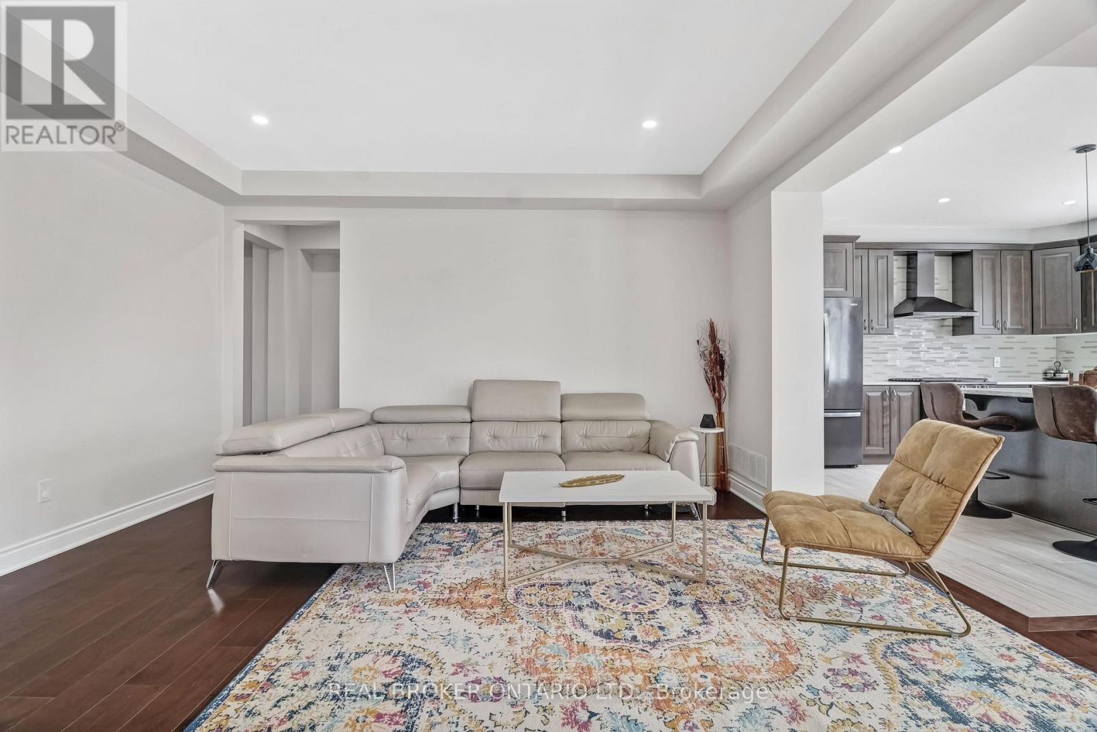 642 Continental Avenue, Ottawa, Ontario  K2V 0R1 - Photo 9 - X12836356