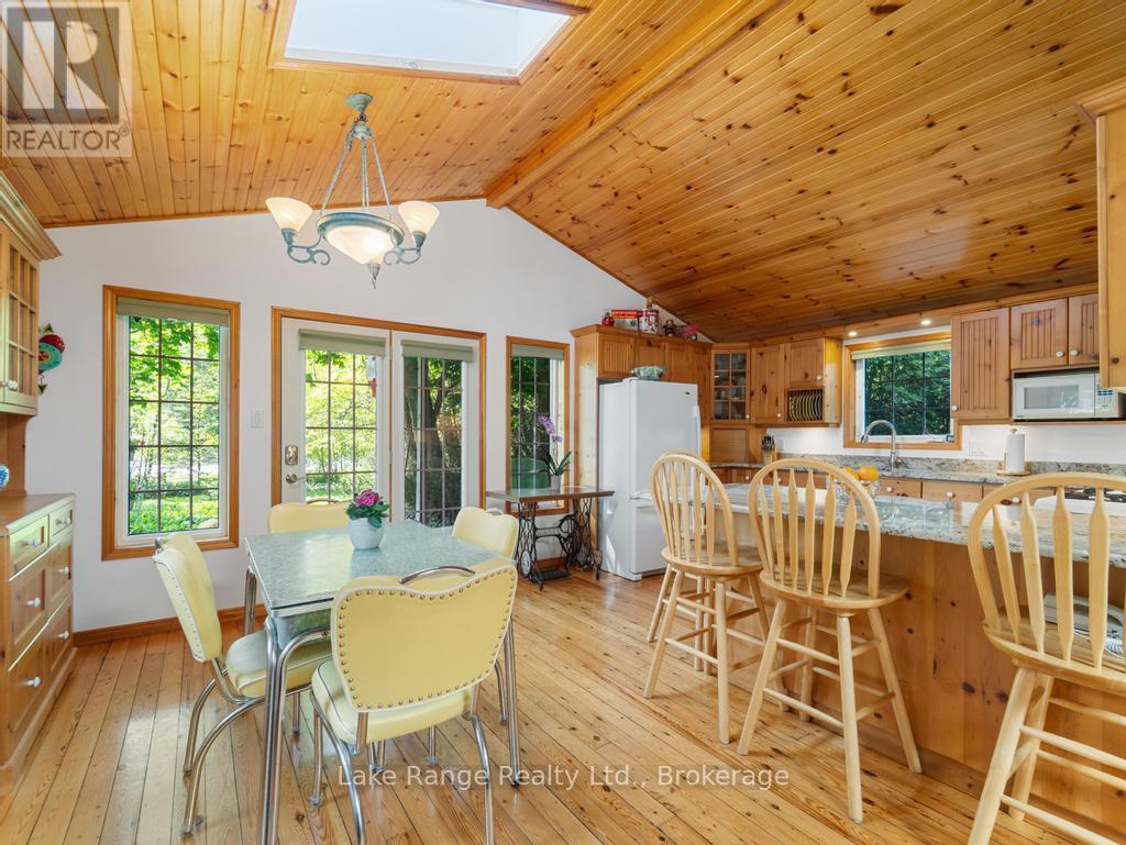 269 Huron Road, Huron-Kinloss, Ontario  N2Z 2X3 - Photo 4 - X12879186