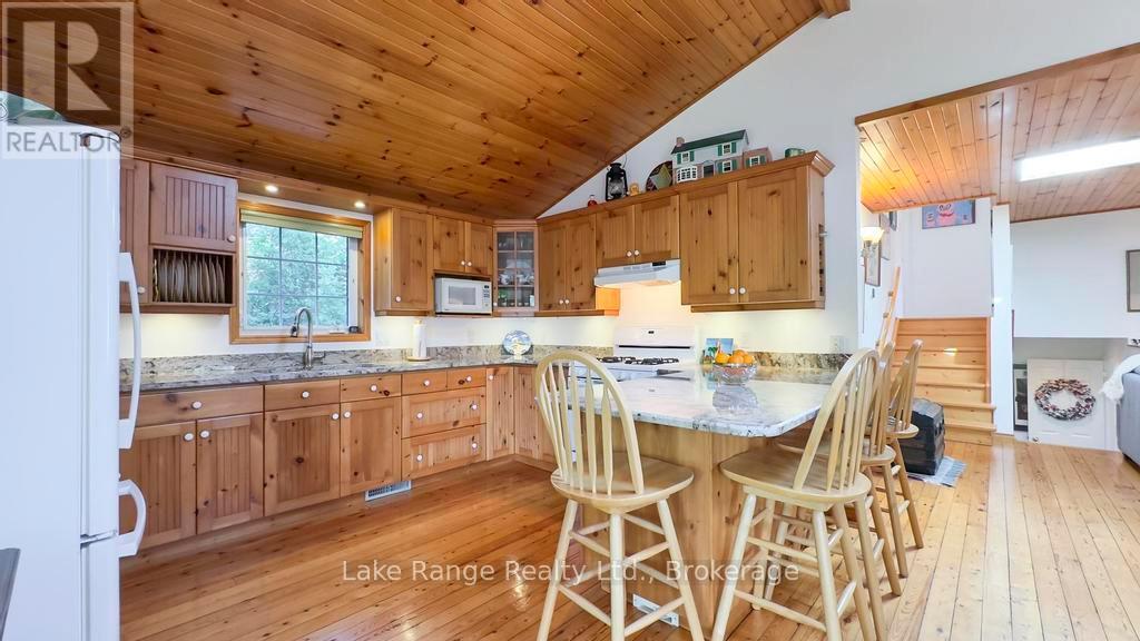 269 Huron Road, Huron-Kinloss, Ontario  N2Z 2X3 - Photo 6 - X12879186