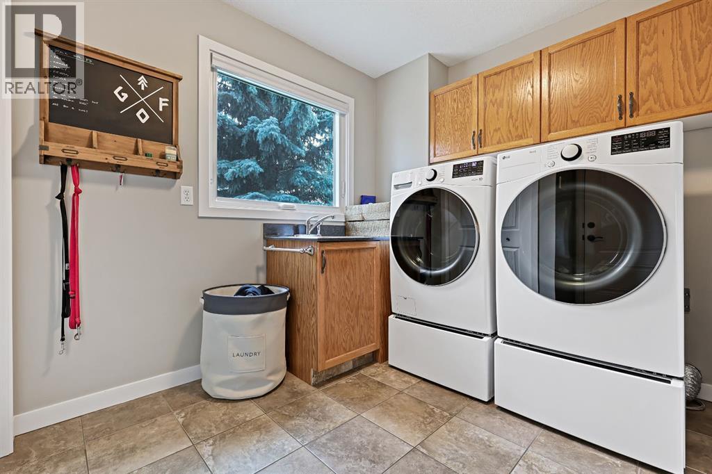 33 Sunset Crescent, Okotoks, Alberta  T1S 1P3 - Photo 19 - A2290204