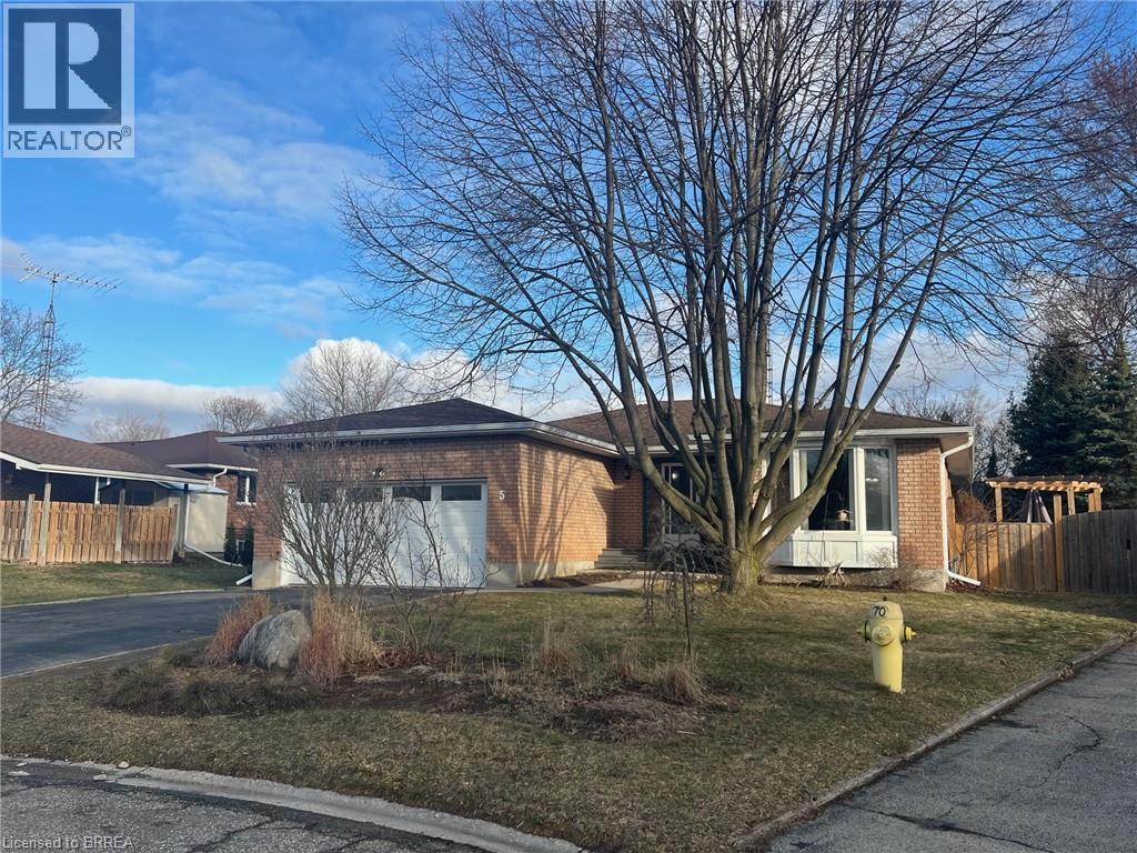 5 BALTIC Circle, waterford, Ontario