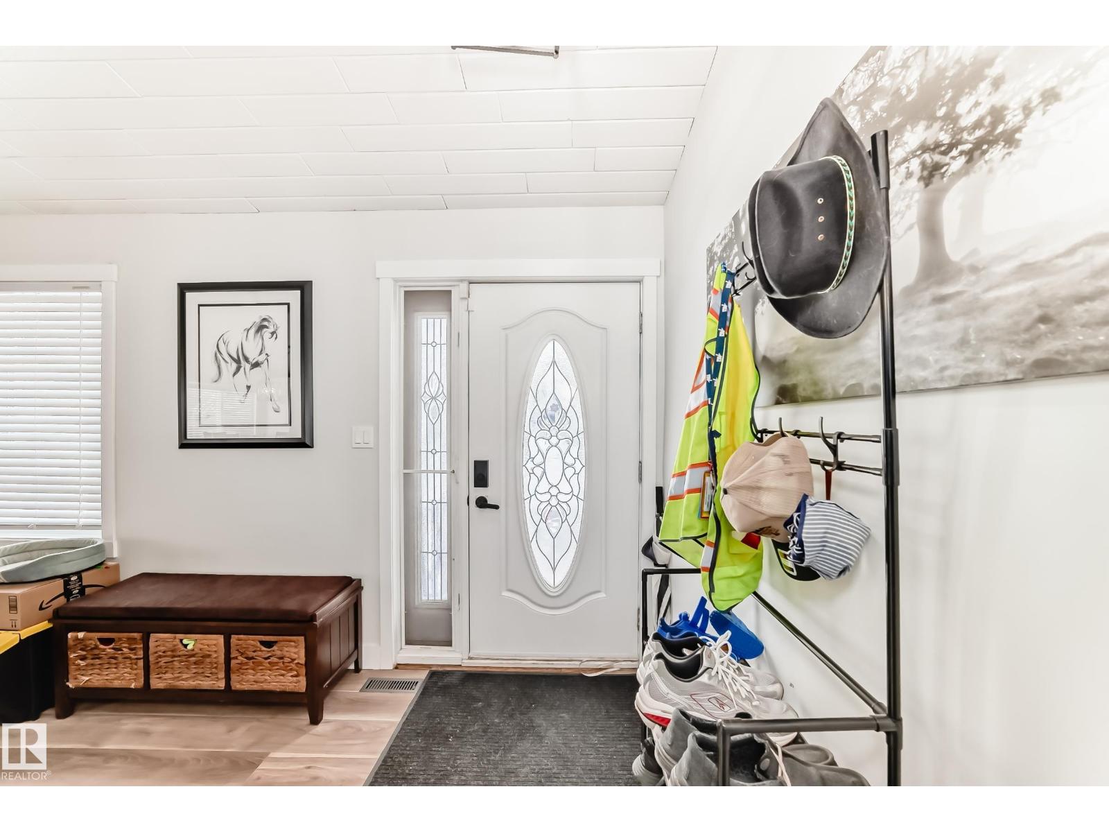 42 Alexander Dr, Leduc, Alberta  T9E 5H5 - Photo 4 - E4477271