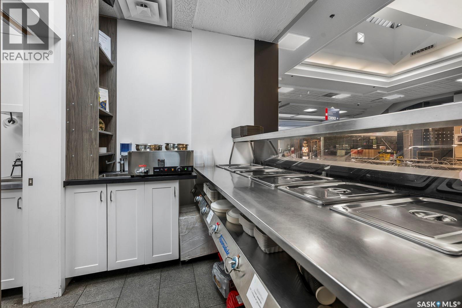 38 2223 Victoria Avenue, Regina, Saskatchewan  S4N 6E4 - Photo 8 - SK030279