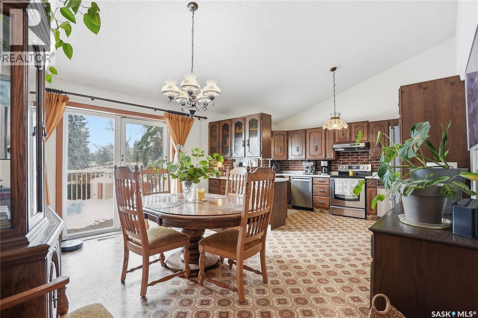 743 Coppermine Crescent, Saskatoon, Saskatchewan  S7K 4K8 - Photo 9 - SK030278