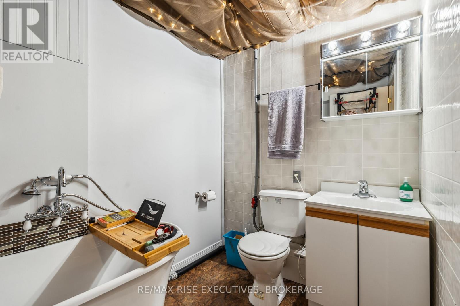 204 R33, Rideau Lakes, Ontario  K0G 1V0 - Photo 23 - X12642620