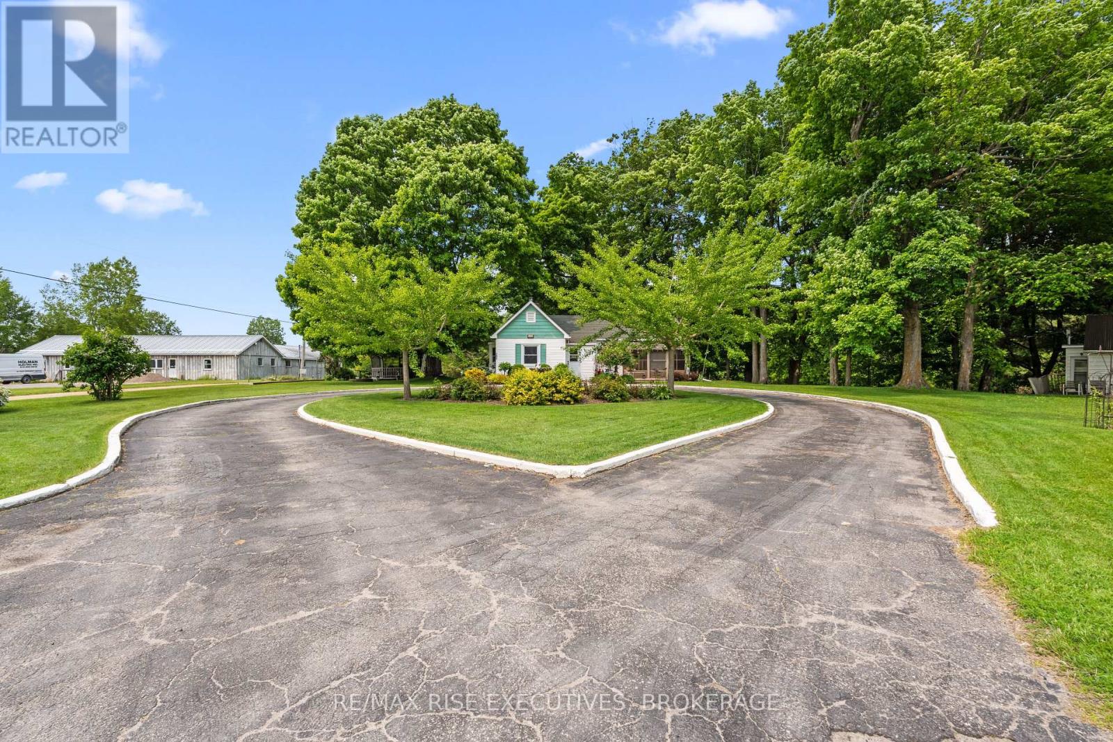 204 R33, Rideau Lakes, Ontario  K0G 1V0 - Photo 35 - X12642620