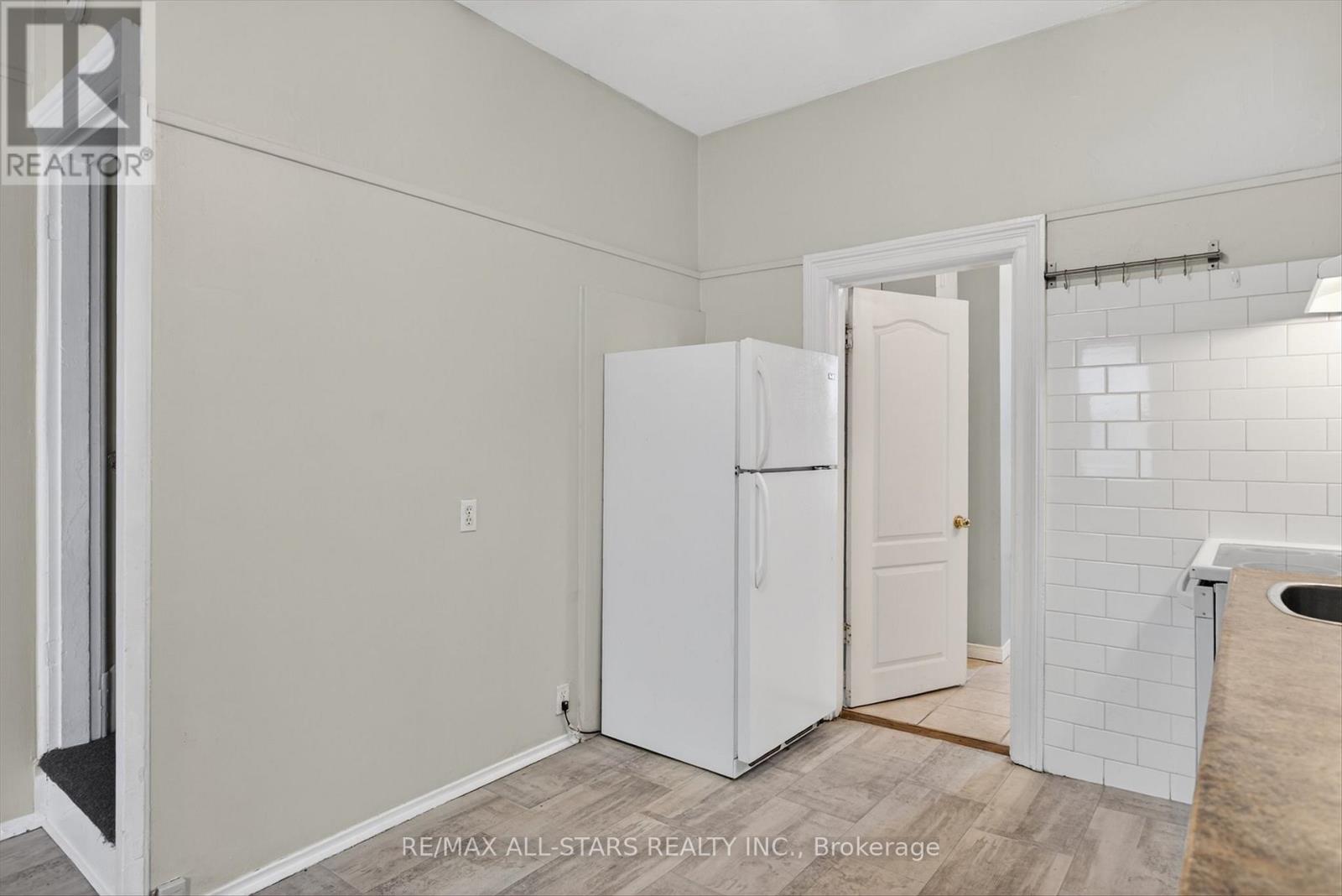 36 Caroline Street, Kawartha Lakes, Ontario  K9V 1T1 - Photo 11 - X12879274