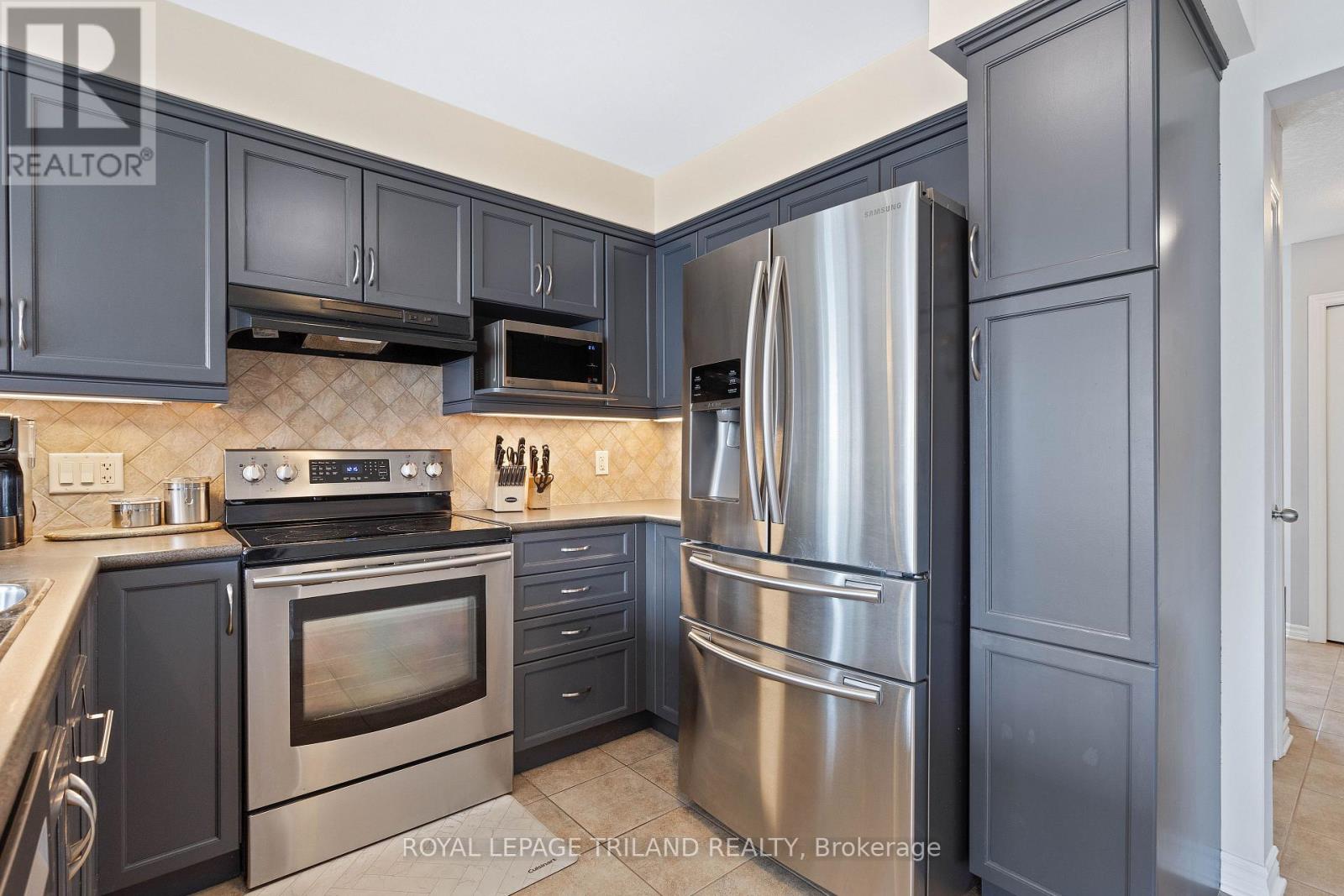 3268 Emilycarr Lane, London South, Ontario  N6L 0B2 - Photo 17 - X12879230