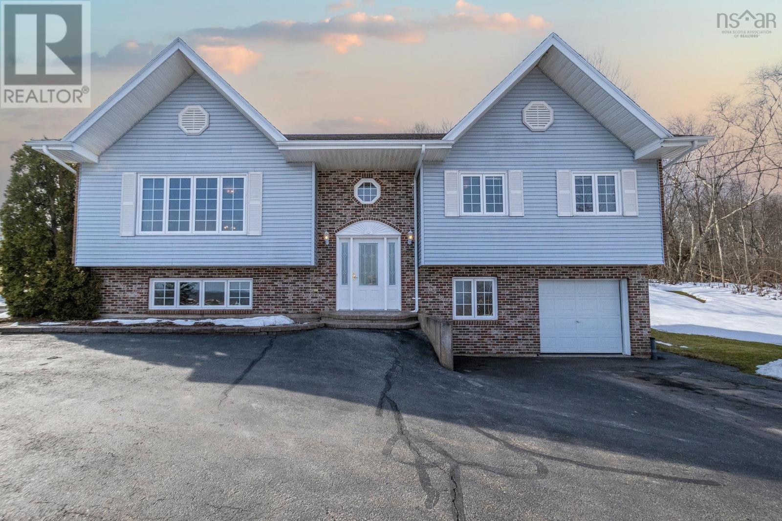 33 Oak Island Road, Avonport, Nova Scotia  B4P 2R3 - Photo 3 - 202604501