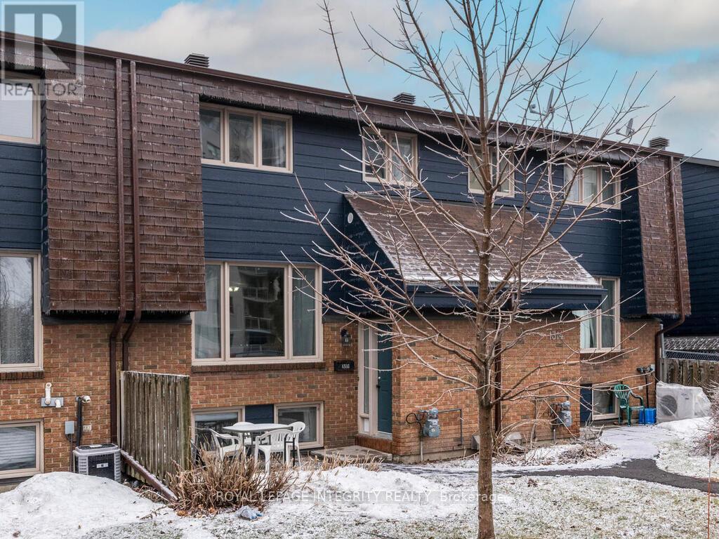 54 - 1316 Greenbank Road, Ottawa, Ontario  K2H 8X6 - Photo 2 - X12879298