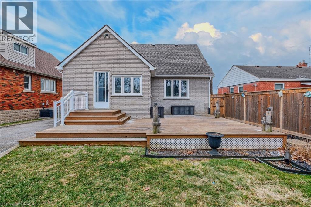 35 Dorothy Street, Brantford, Ontario  N3S 1G8 - Photo 7 - 40810465