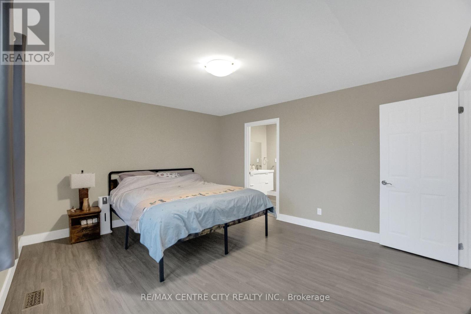 637 Jason Crescent, London South, Ontario  N6J 3E5 - Photo 20 - X12857624