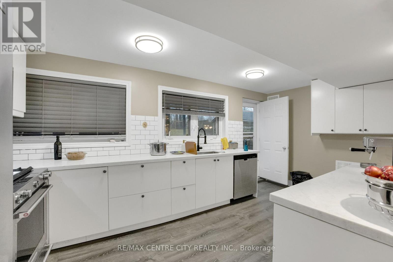 637 Jason Crescent, London South, Ontario  N6J 3E5 - Photo 35 - X12857624