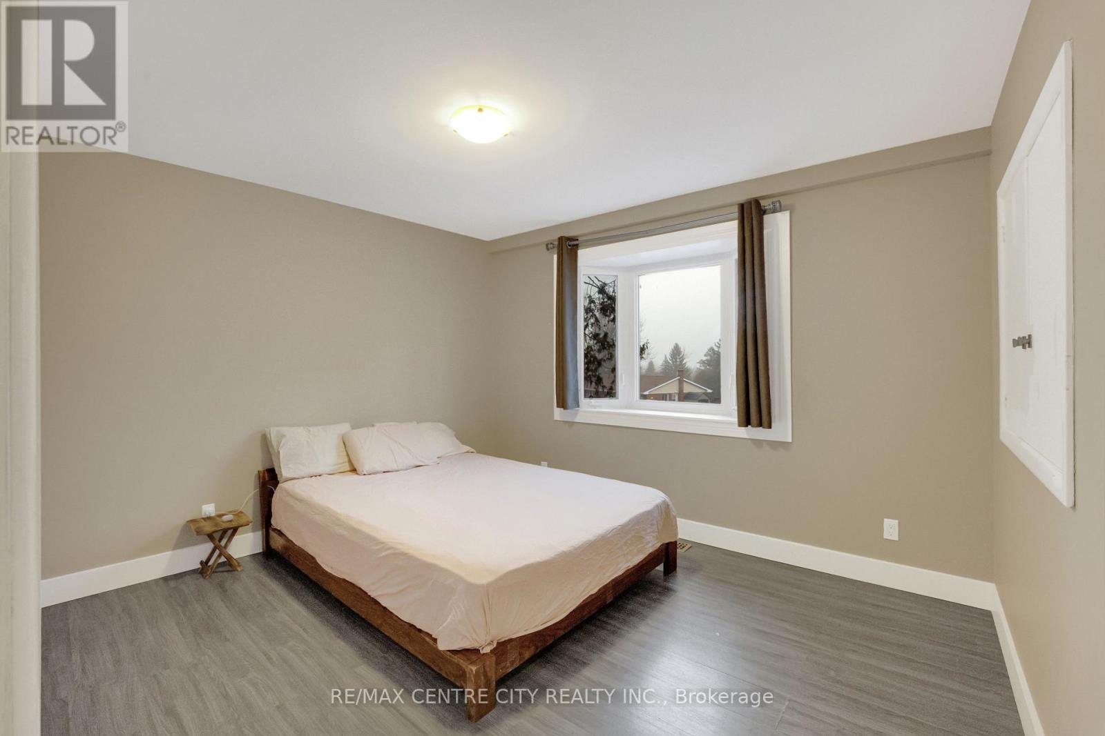 637 Jason Crescent, London South, Ontario  N6J 3E5 - Photo 9 - X12857624